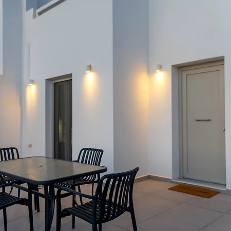 Apartment Phos De