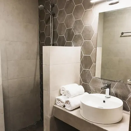 Phos De Apartment